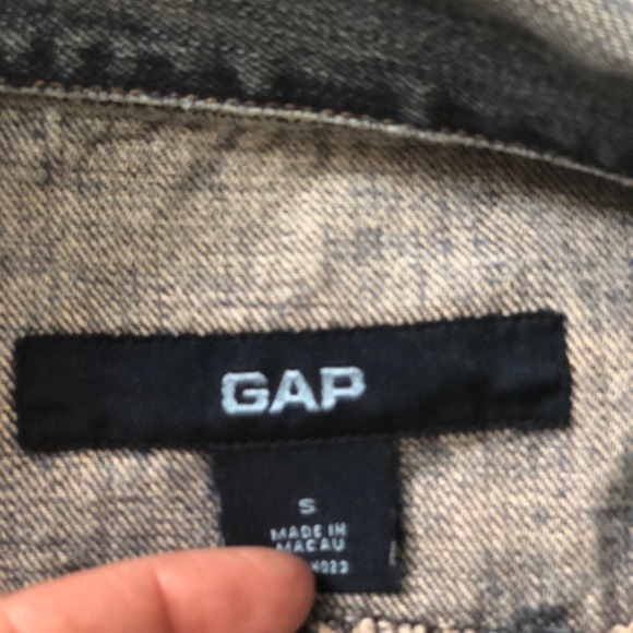 Women’s Gap Denim Jacket - Picture 5 of 5